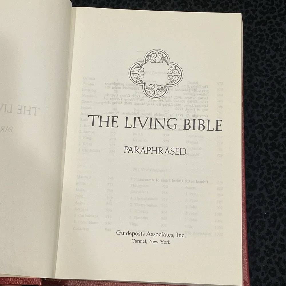 Vintage The Living Bible Paraphrased 1971 Guideposts Hardcover